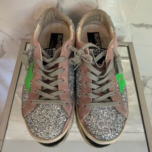 Superstar Glitter Suede
Sneakers Golden Sneakers 37 Execellent used condition
